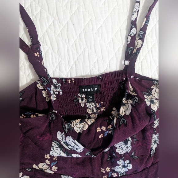 Torrid Burgundy Floral Challis Wide Leg Jumpsuit | size 00 - Picture 4 of 7